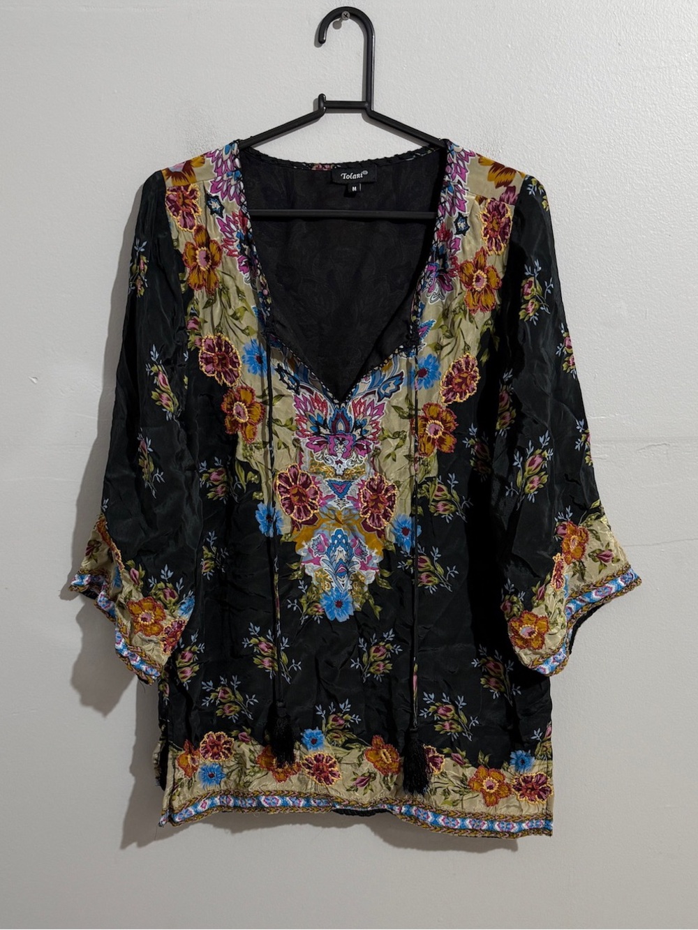 Tolani Top Womens Medium Floral Boho Black Tassel V Neck Blouse Embroidered - Picture 2 of 10